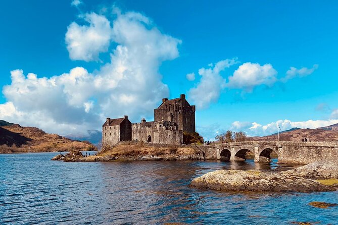 4-Day Isle of Skye & Jacobite Steam Train (train ride included) - Day 2: Loch Ness and Eilean Donan Castle