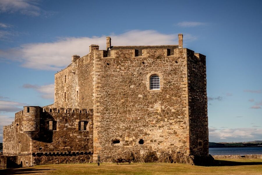 4-Day Outlander Trail From Edinburgh - Who should book this tour?