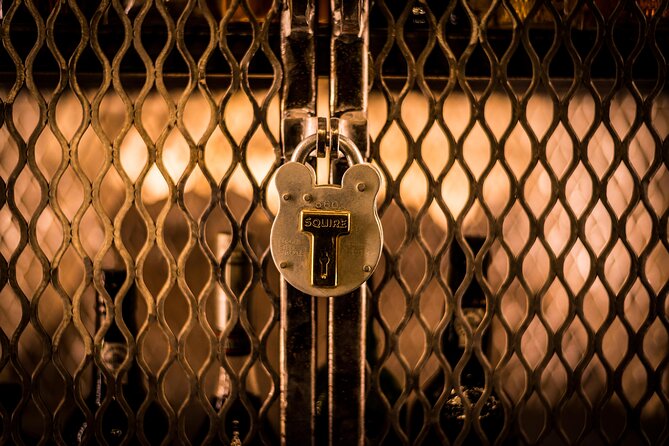 90min Underground Whisky Tasting in Edinburgh's Old Town - Four drams, four parts of Scotland