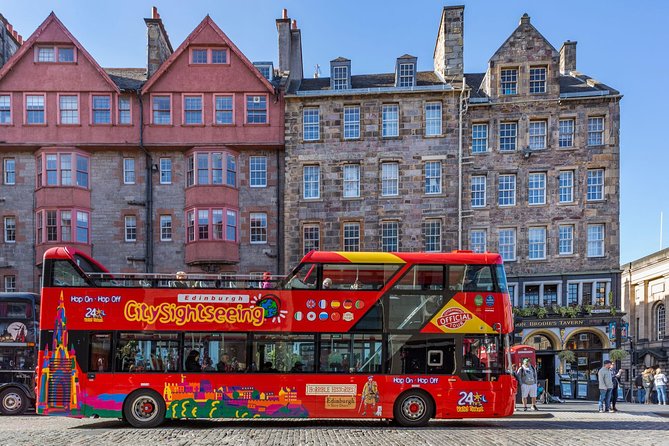City Sightseeing Edinburgh Hop-On Hop-Off Bus Tour + Kids Go Free - Why this bus works well in Edinburgh