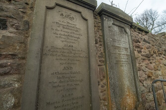 Dark History and Ghost Tour of Edinburgh - Victoria Street, Harry Potter, and a darker wizard