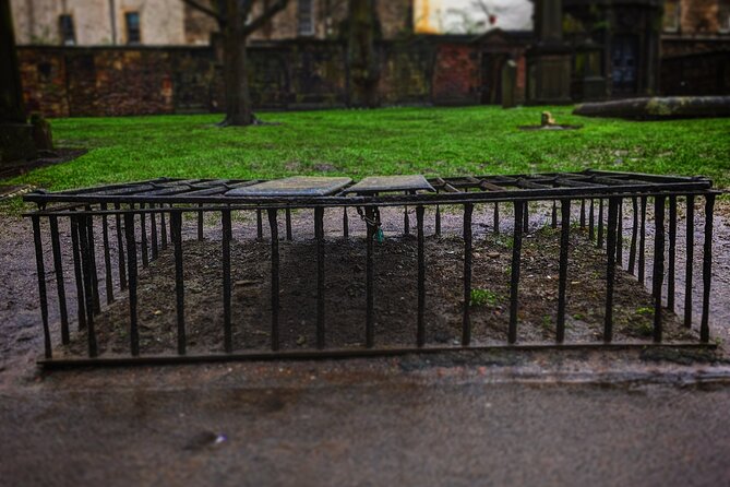 Dark History and Ghost Tour of Edinburgh - Greyfriars Kirkyard brings the darkest stories together