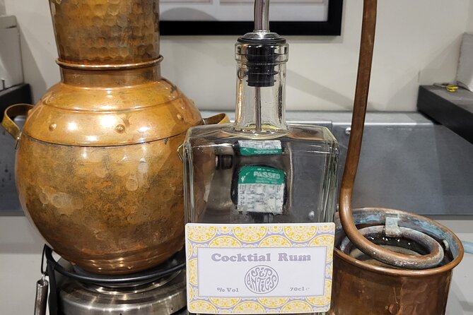Distill a Bottle of Rum on mini copper stills - Key points at a glance