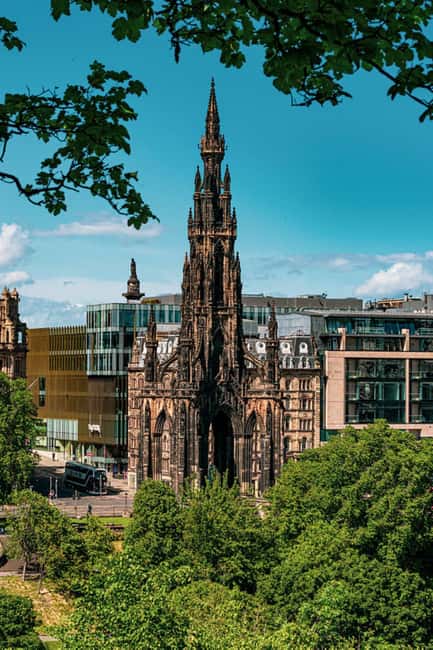Edimbourg : Visite guidée privée en français avec Clémentine - Down to Grassmarket and Greyfriars Kirkyard