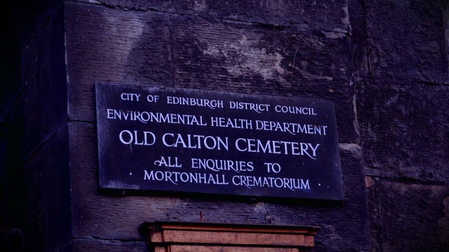 Edinburgh: 2-Hour Ghost Tour in Spanish - A fair look at the $20 price