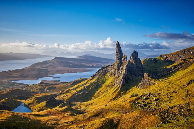 Edinburgh: 3-Day Wild Skye & Loch Ness Hunter Tour with Hostel - Day one: Dunkeld, Clava Cairns, Culloden, and Loch Ness