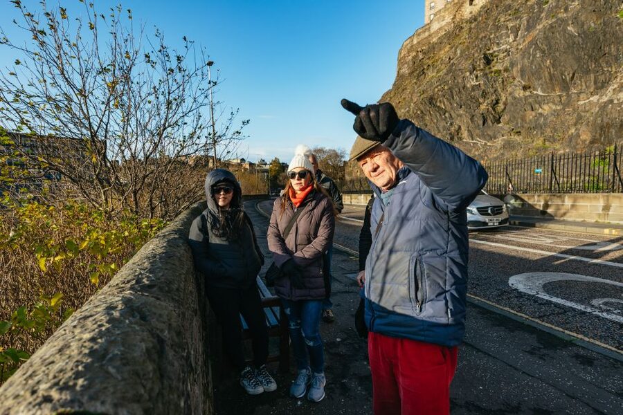 Edinburgh: 3-Hour Guided Walking Tour - Pace, group size, and practical comfort