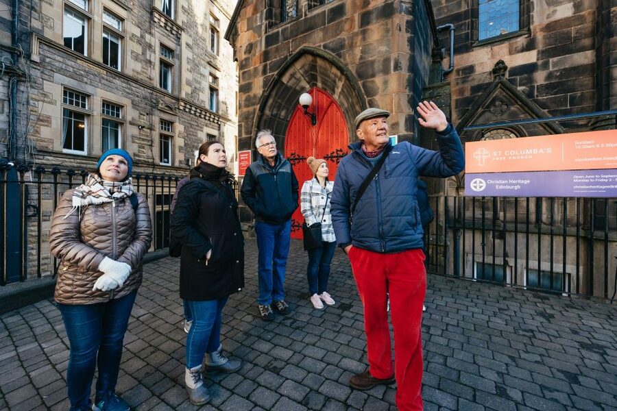 Edinburgh: 3-Hour Guided Walking Tour - Historic closes reveal Edinburgh’s hidden shape