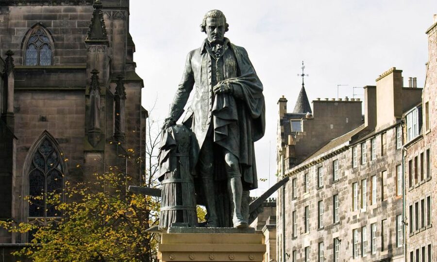 Edinburgh: 3-Hour Historical Walking Tour in Italian - Key points to know before you book