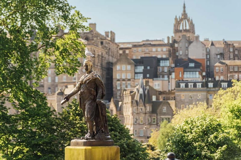 Edinburgh: Big Bus Hop-On, Hop-Off Tour by Open-Top Bus - The Britannia Tour toward Leith