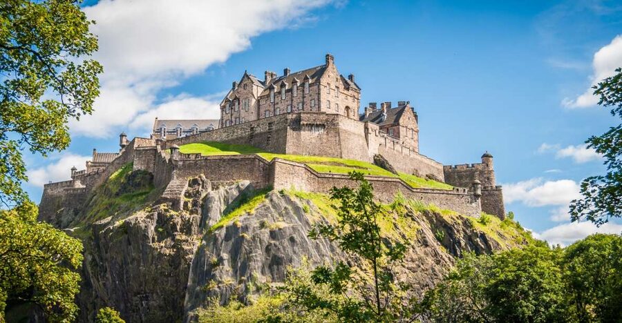 Edinburgh Castle: 120-Minute In-Depth Tour with Expert Guide - Why two hours works better at Edinburgh Castle