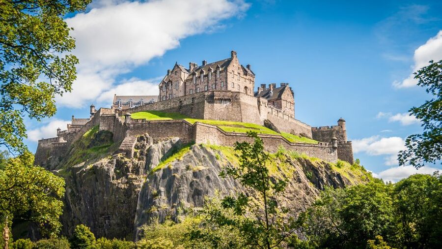 Edinburgh Castle: 120-Minute In-Depth Tour with Expert Guide - Crown Square and the Great Hall reveal royal Edinburgh