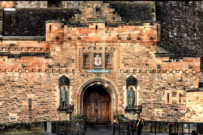 Edinburgh Castle Guided Tour - Tickets Included - Why a guide helps at Edinburgh Castle