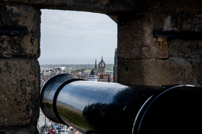 Edinburgh Castle: Guided Walking Tour with Entry Ticket - Seventy-five minutes inside the castle grounds