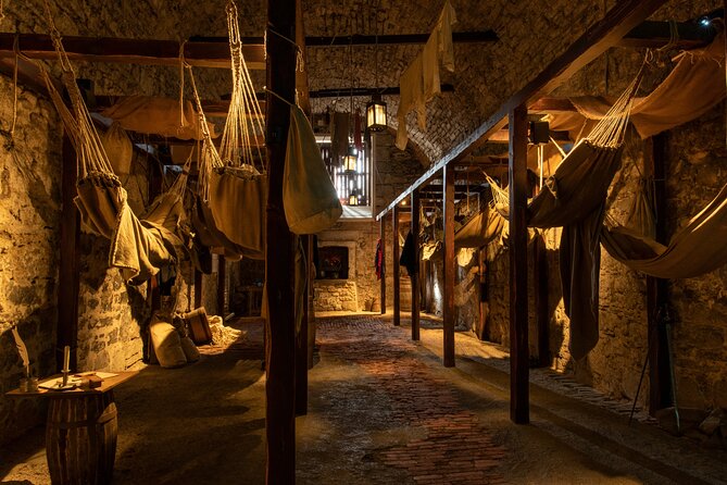Edinburgh Castle: Guided Walking Tour with Entry Ticket - The Great Hall, Royal Palace, and what happens after the tour