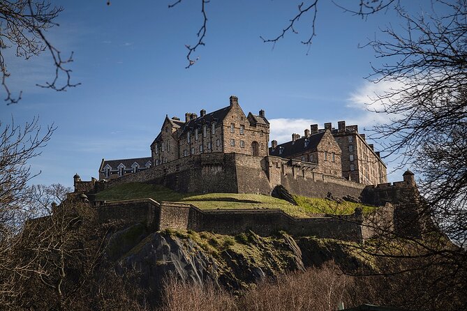 Edinburgh Castle & Royal Mile Walking Tour - Ticket Included - Victoria Street and the Grassmarket