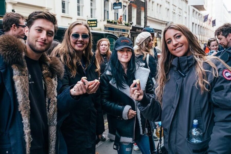 Edinburgh: Cheese Crawl with Local Guide - The cheese quiz, puns, and local guide style