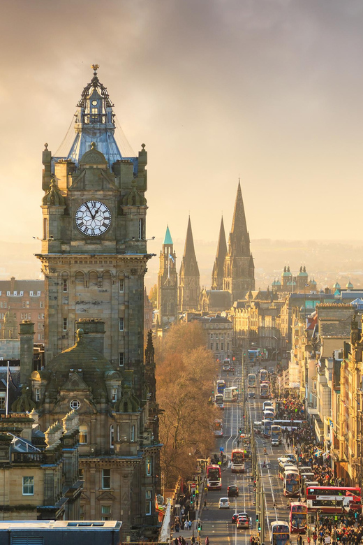 Edinburgh: City Highlights Walking Tour - The Writers’ Museum and Edinburgh’s literary side