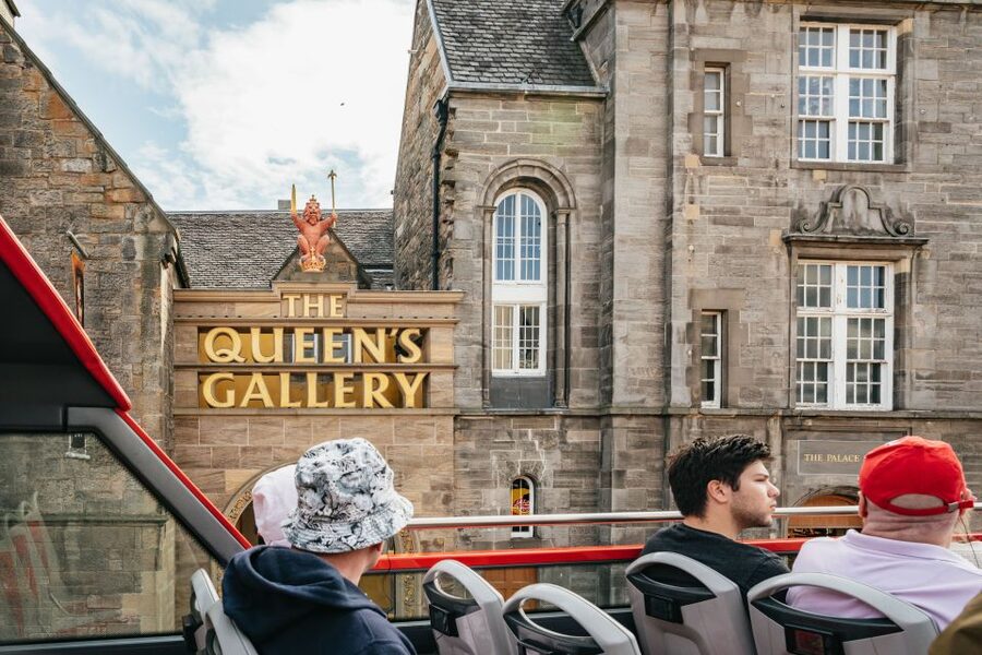 Edinburgh: City Sightseeing Hop-On Hop-Off Bus Tour - Abbeyhill, Regent Road, and Burns Monument