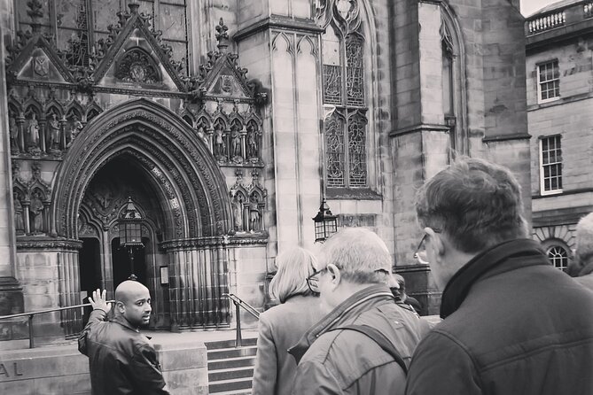 Edinburgh City Walking Tour, Discover Old Town, Royal Mile with a Local Expert! - City walls and the shape of ancient Edinburgh