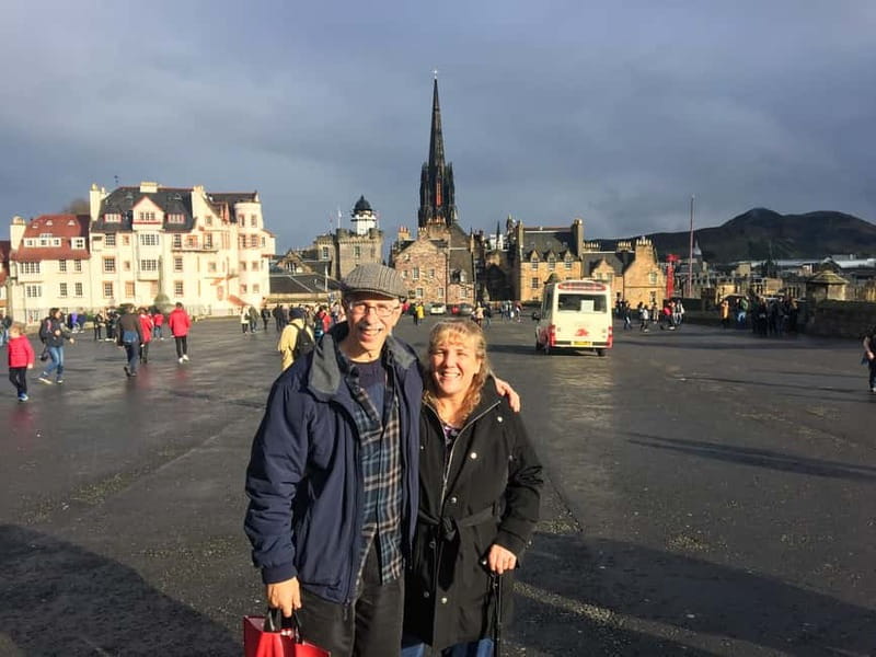 Edinburgh: Custom Highlights & Hidden Gems Tour with a Local - Old lanes, historic neighborhoods, and local stories