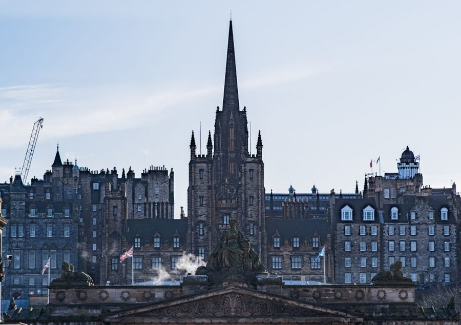 Edinburgh: Dark Secrets of the Old Town Ghost Walking Tour - The Black Death and plague medicine