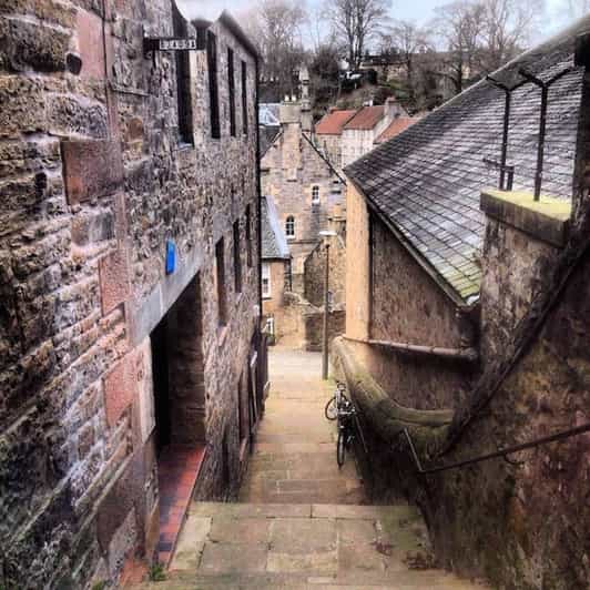 Edinburgh: Dean Village and Circus Lane Walking Tour - The guides make the difference