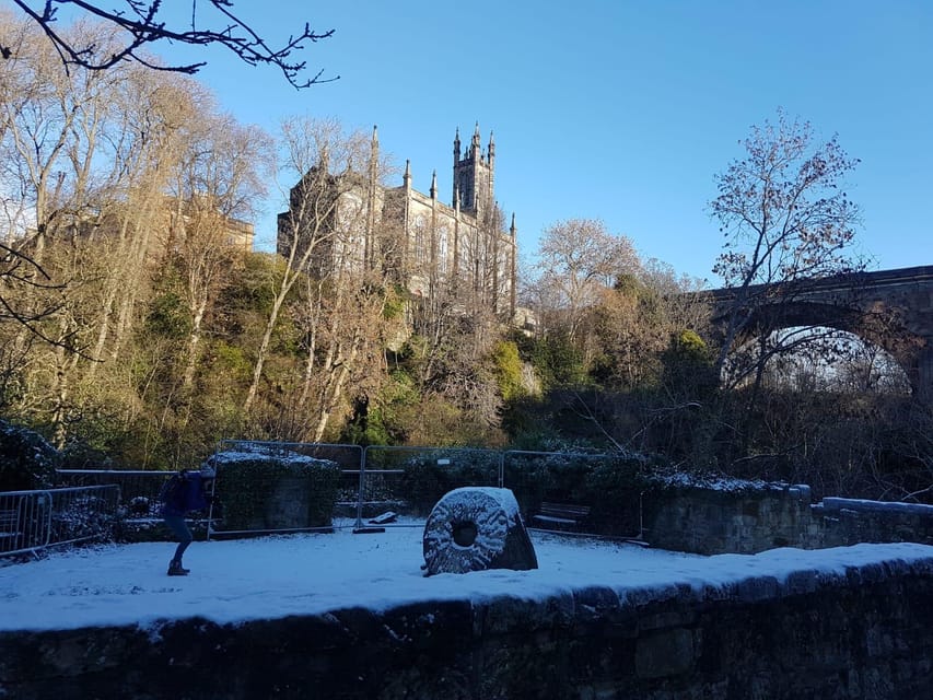 Edinburgh: Dean Village and Circus Lane Walking Tour - What the $24 price really buys you