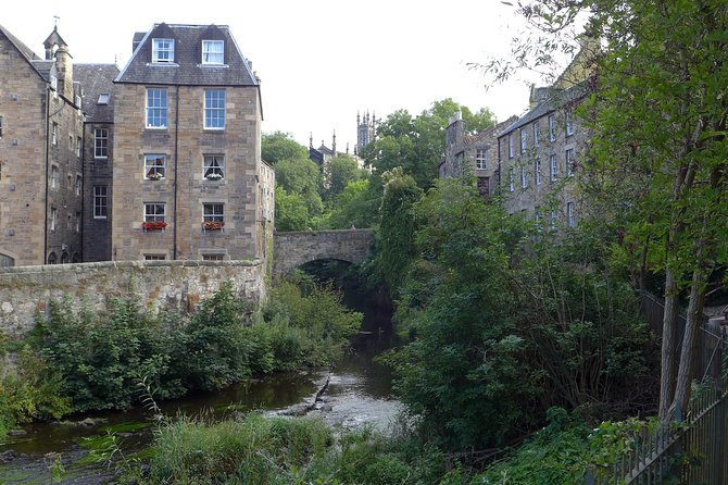 Edinburgh: Dean Village Circus Lane Walking Tour with a Local - Following the Water of Leith