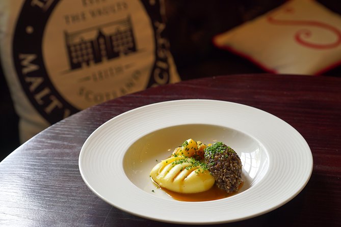 Edinburgh Food & Drink Tour with EatWalk Tours - Old Town and the Royal Mile bring the city’s layers together