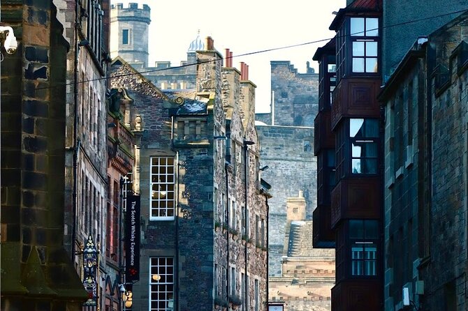 Edinburgh Food Tour with Scotch, Haggis, a Secret Dish & More - Expect generous portions, not dainty samples