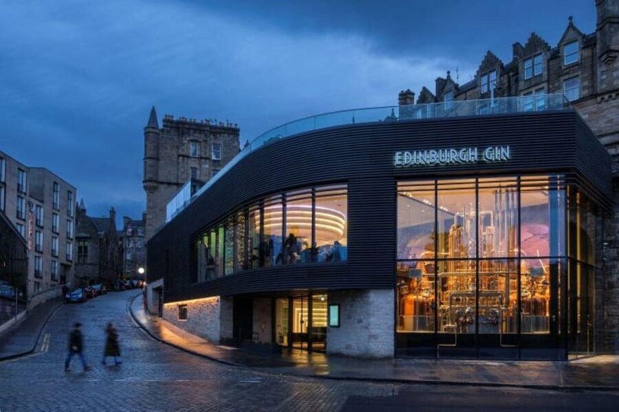 Edinburgh: Gin Distillery Tour and Tasting - Entering Edinburgh Gin at The Arches