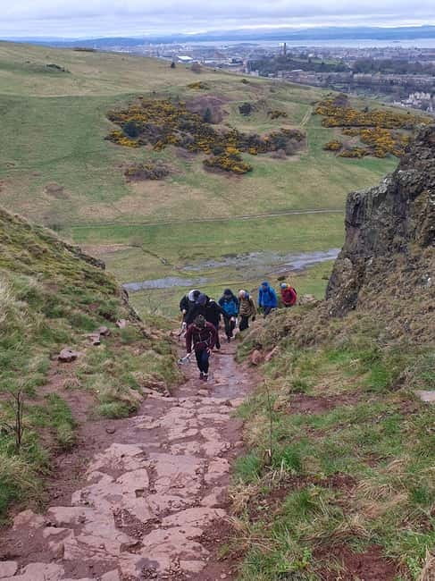 Edinburgh: Guided Hike to Arthur's Seat and Holyrood Park - Holyrood Park, where city history meets open ground
