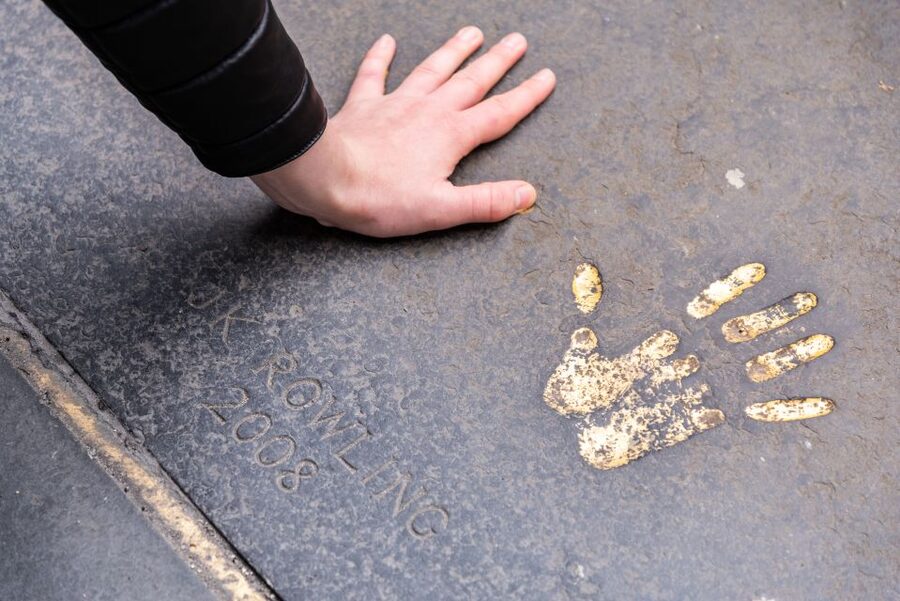 Edinburgh: Harry Potter Magical Guided Walking Tour - Victoria Street and the Grassmarket