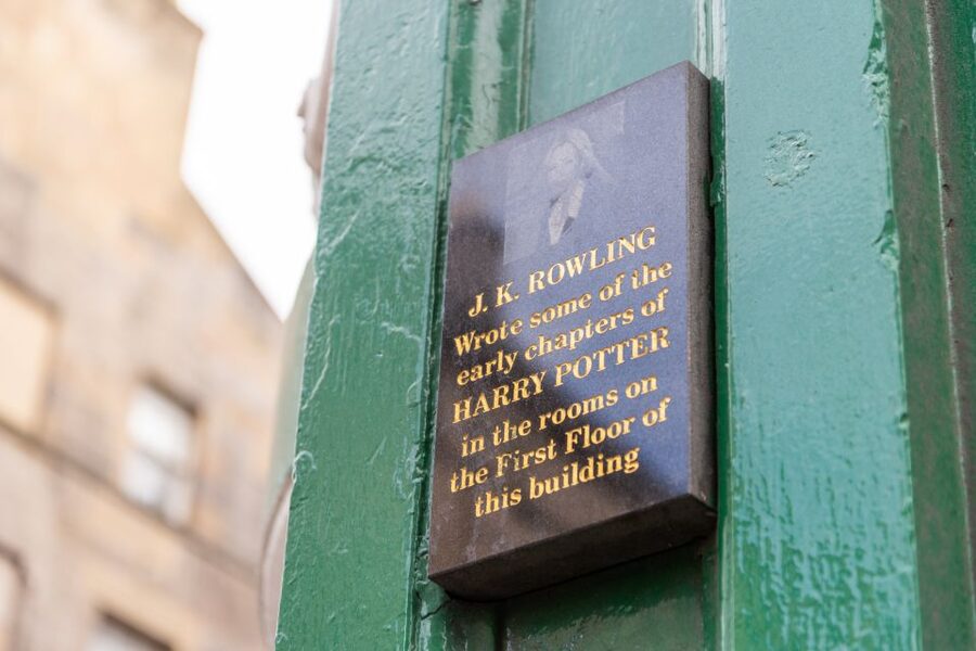 Edinburgh: Harry Potter Magical Guided Walking Tour - The quiz, sorting, and family appeal