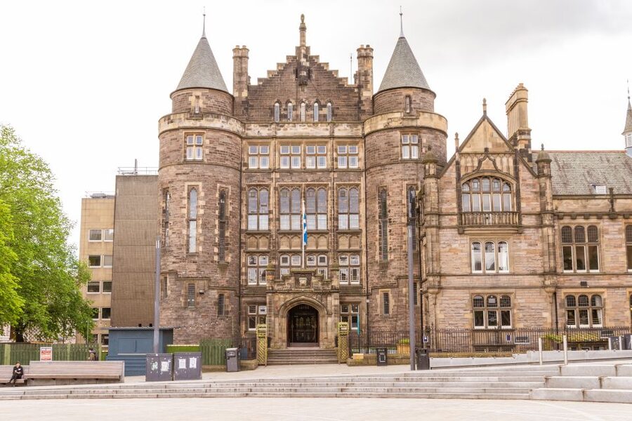 Edinburgh: Harry Potter Magical Guided Walking Tour - How the guides shape the experience