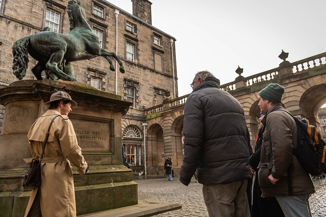 Edinburgh Historical Gems Tour with Whisky & Local Flavours - Tasting Scottish tablet, haggis, and whisky