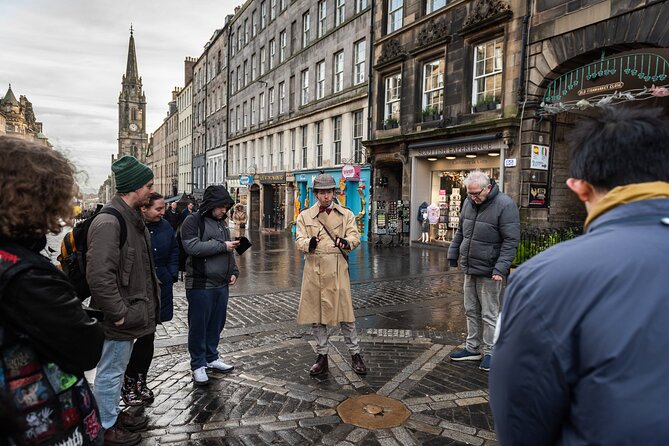 Edinburgh Historical Gems Tour with Whisky & Local Flavours - Group size, guide style, and the pace of the walk