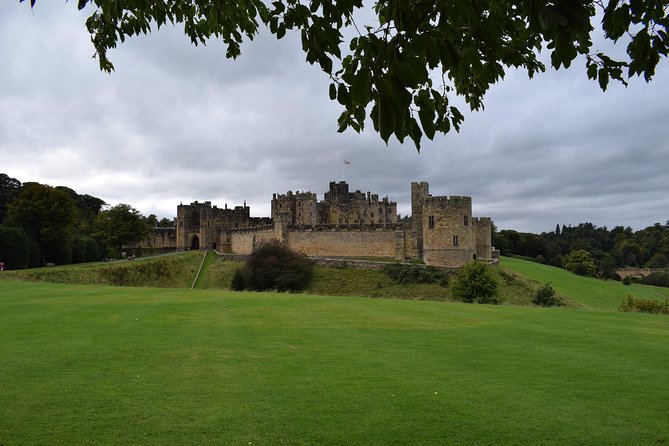 Edinburgh: Holy Island, Alnwick Castle & Kingdom of Northumbria - Is $87.34 good value?