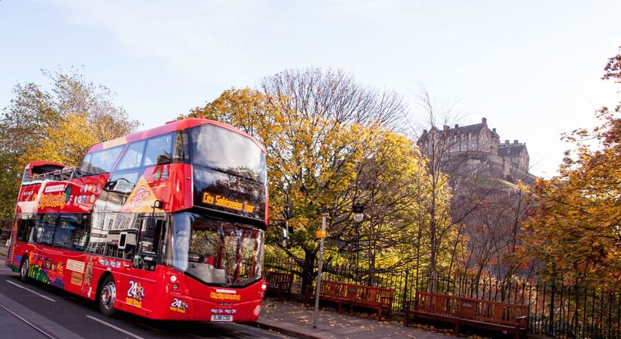 Edinburgh: Hop-On Hop-Off Bus Pass with 3 City Tours - The green Edinburgh Tour, with live stories and local advice