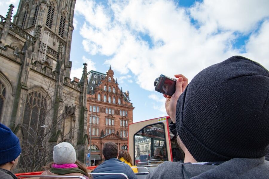 Edinburgh: Hop-On Hop-Off Bus Pass with 3 City Tours - The blue Majestic Tour, out to Britannia and Newhaven