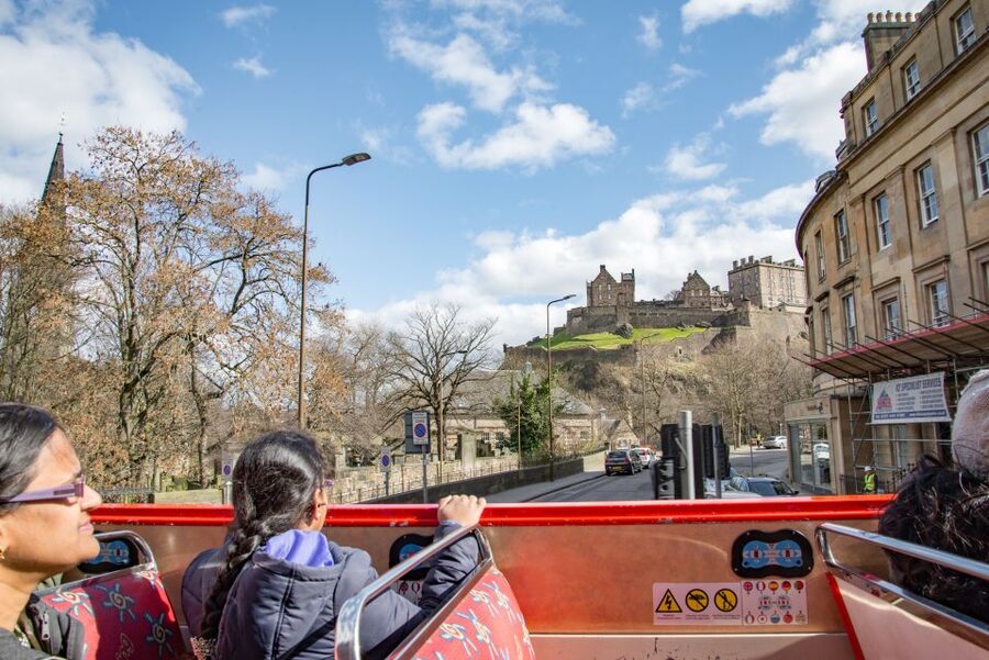 Edinburgh: Hop-On Hop-Off Bus Pass with 3 City Tours - What a full day looks like on the three buses