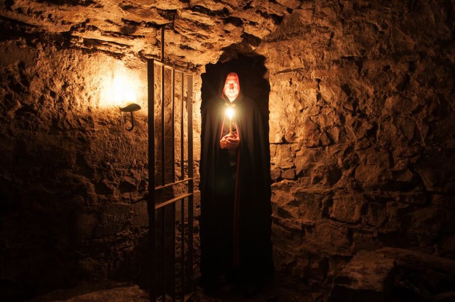 Edinburgh: Immersive Small-Group Haunted Underground Tour - Who will enjoy this tour most?