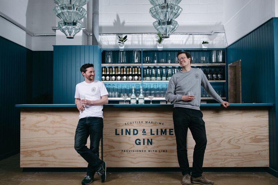 Edinburgh: Lind & Lime Gin Distillery Tour & Tasting - Your arrival G&T sets the pace