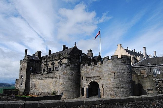 Edinburgh: Loch Lomond, Stirling Castle and the Kelpies Day Tour - Stirling Castle and Scotland’s royal story