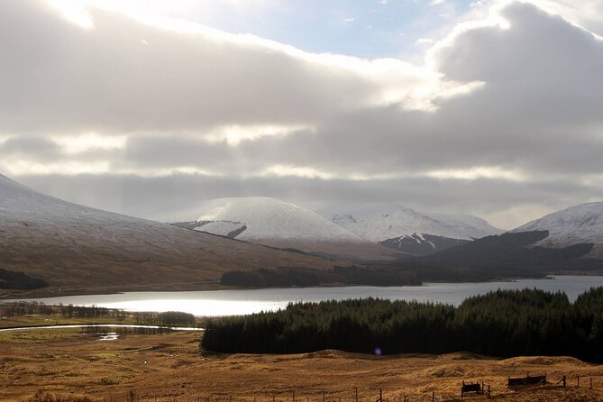 Edinburgh: Loch Ness, Glen Coe & Highlands Private Tour - Leaving Edinburgh and passing the Kelpies