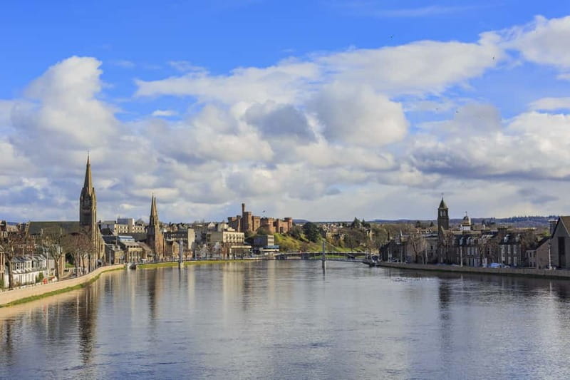 Edinburgh: Loch Ness, Inverness & Highlands Tour in Spanish - Three views of Glen Coe