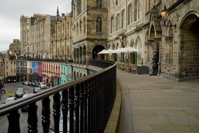 Edinburgh Luxury Private Food & Drink Tour with Eat Walk Tours - The guides make the private format worthwhile