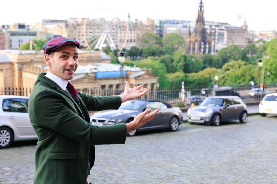 Edinburgh: Mountebank Comedy Walk - What you learn about Edinburgh’s odd side