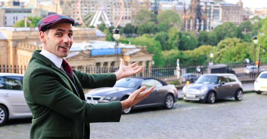 Edinburgh: Mountebank Comedy Walk - Streets, buildings, and local stories